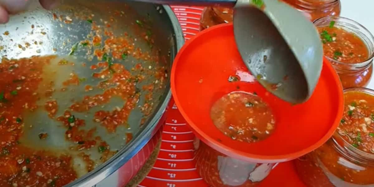 Я консервую 20 банок щороку! Пікантний соус з помідорів і перцю на зиму 14 c7044da061389ec36de837bf95039feb