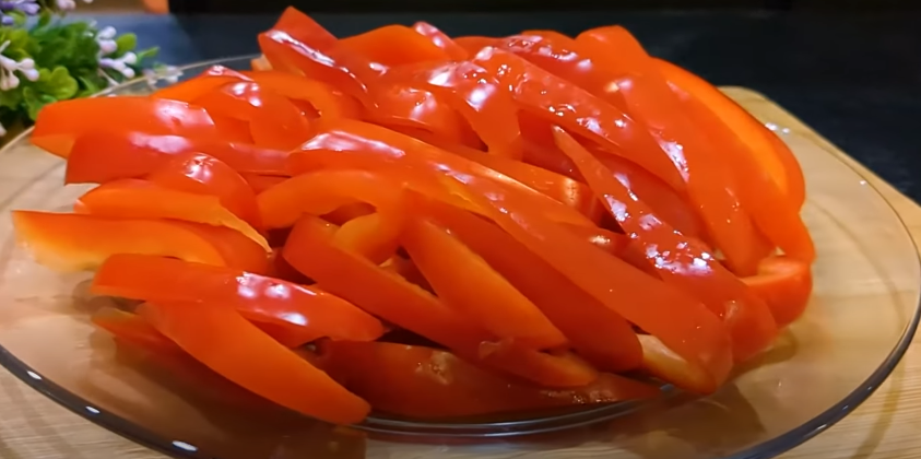 Рецепт салату з кабачків "Тещин язик", що підкорив мільйони! Готую без стерилізації - все дуже просто!