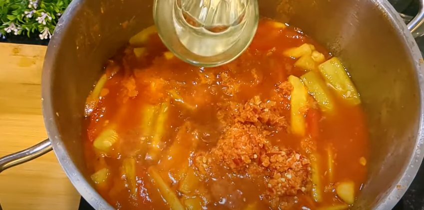 Рецепт салату з кабачків "Тещин язик", що підкорив мільйони! Готую без стерилізації - все дуже просто!