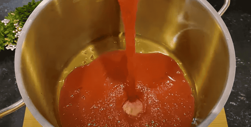 Рецепт салату з кабачків "Тещин язик", що підкорив мільйони! Готую без стерилізації - все дуже просто!