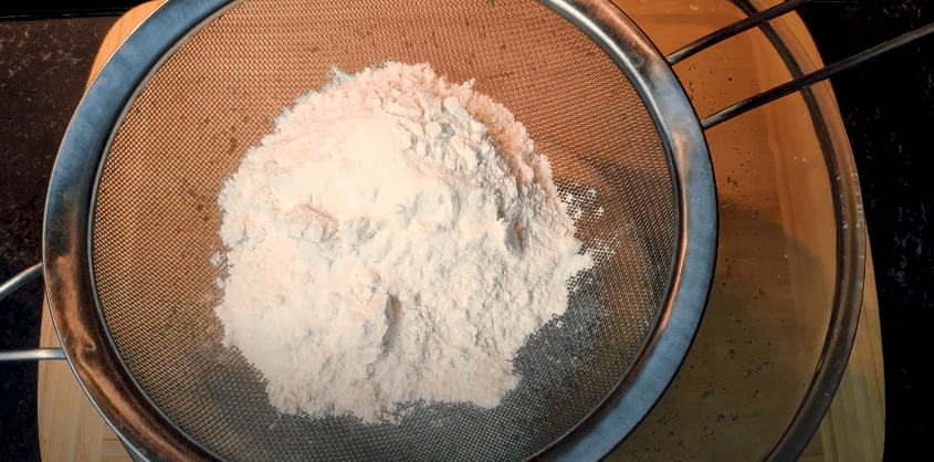 Всі просять рецепт! Найпростіший кекс на швидку руку - пишний і повітряний!