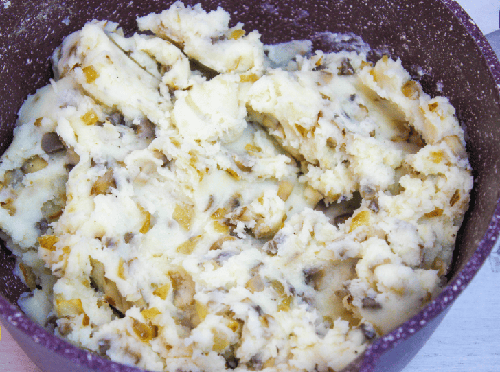 Найсмачніші пиріжки з картоплею і грибами! Дріжджове тісто, як пух! 13 Найсмачніші пиріжки з картоплею і грибами! Дріжджове тісто, як пух!