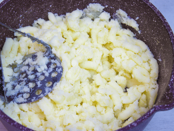 Найсмачніші пиріжки з картоплею і грибами! Дріжджове тісто, як пух! 12 Найсмачніші пиріжки з картоплею і грибами! Дріжджове тісто, як пух!