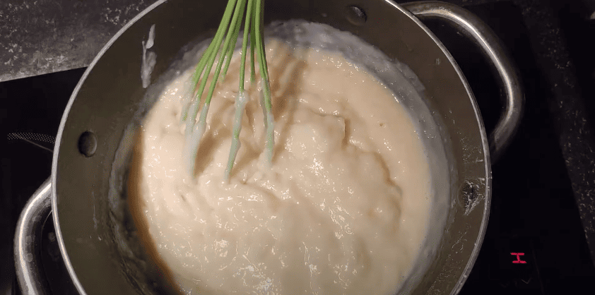 Заворожує з першого шматочка! Найпростіший і смачний торт з вишнями!