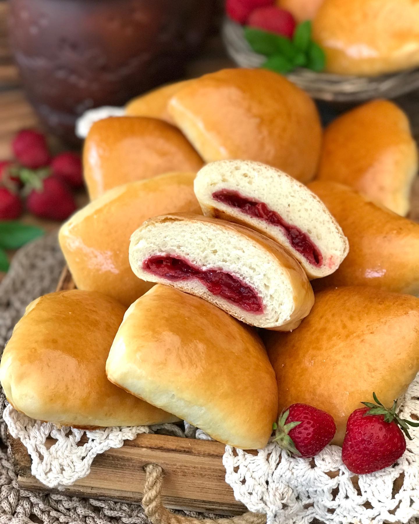 Печу пиріжки на своєму улюбленому тісті! Булочки з ягідною начинкою!