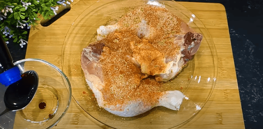 Фаворит святкового столу! Смачний закусочний торт-салат "Наполеон"