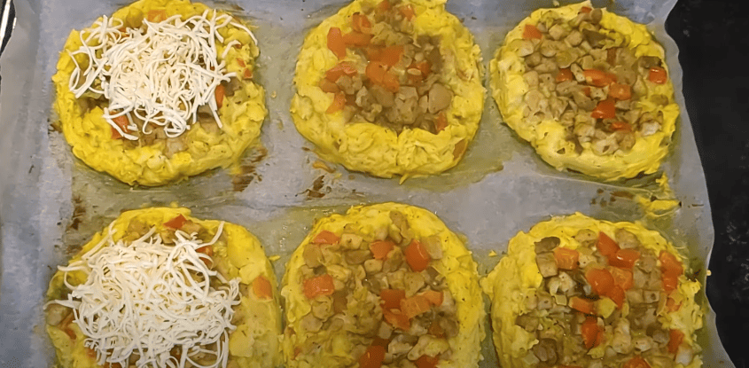 Ефектна гаряча страва на святковий стіл! Картопляні гнізда з начинкою!