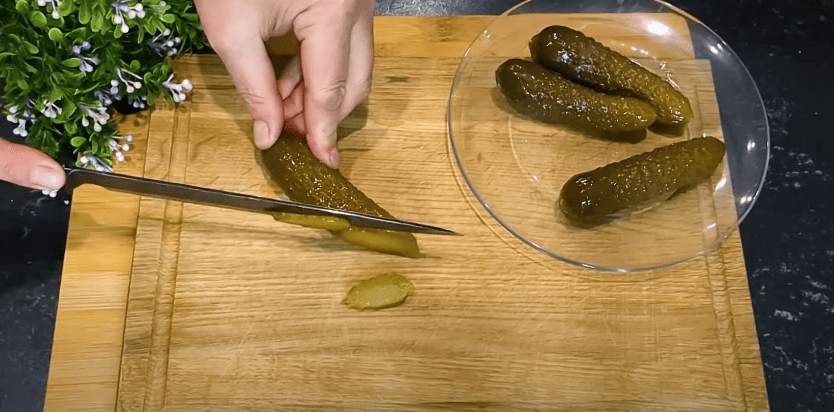 Такої закуски ви ще не їли! Соковитий і смачний рулет на швидку руку!