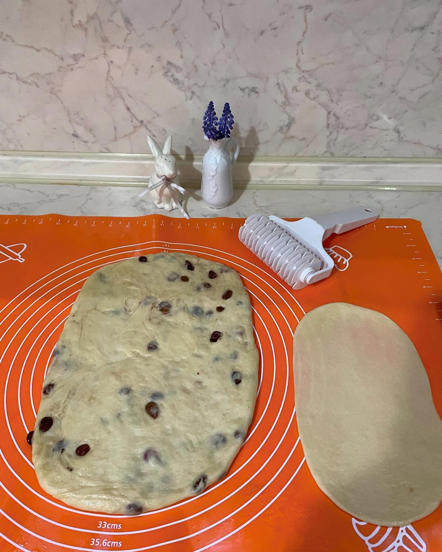 З цього тіста печу рулети, булочки, паски, калачі! Воно просто ідеальне!