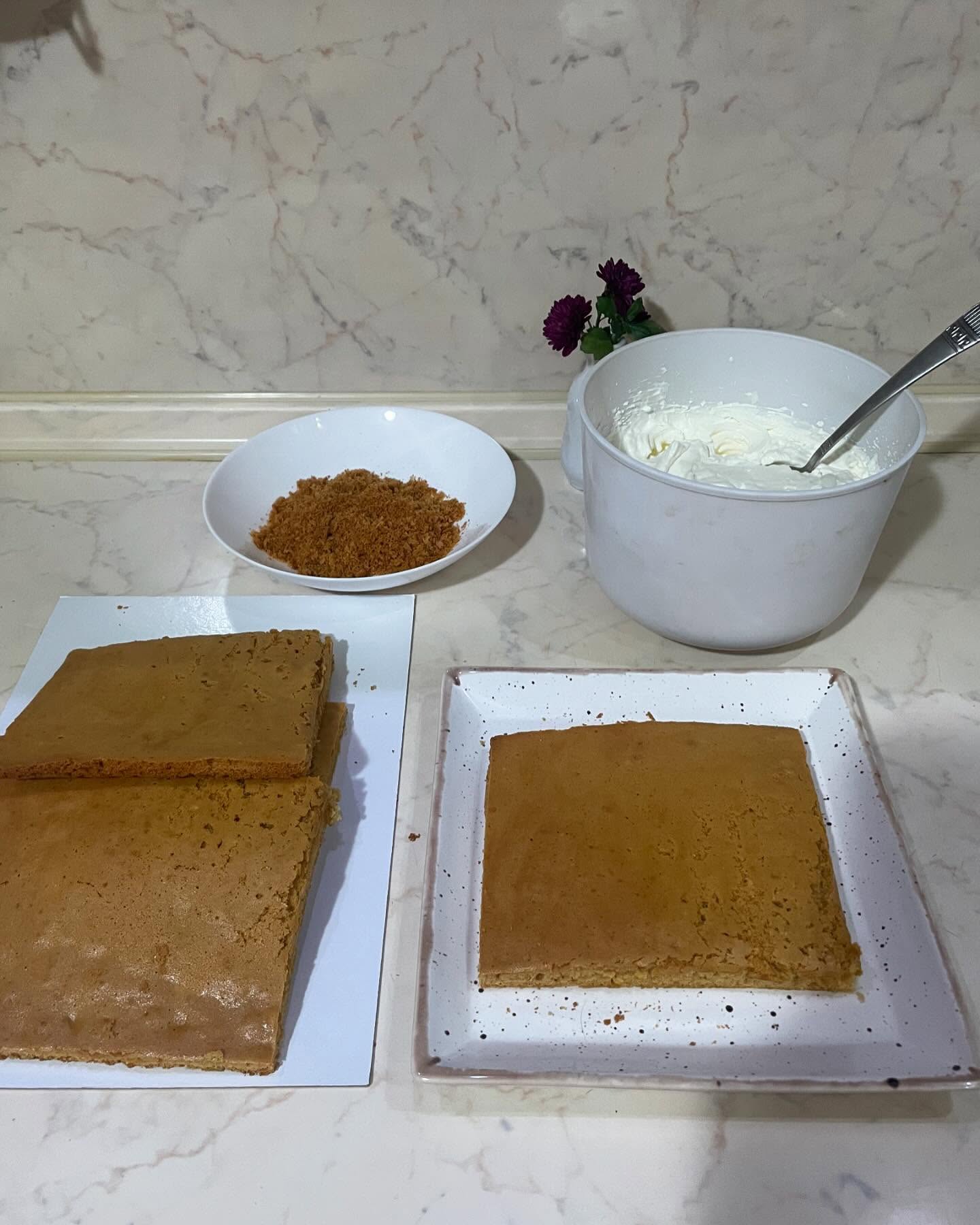 Цей тортик можна їсти губами! Ніжний медовик без розкачування коржів!