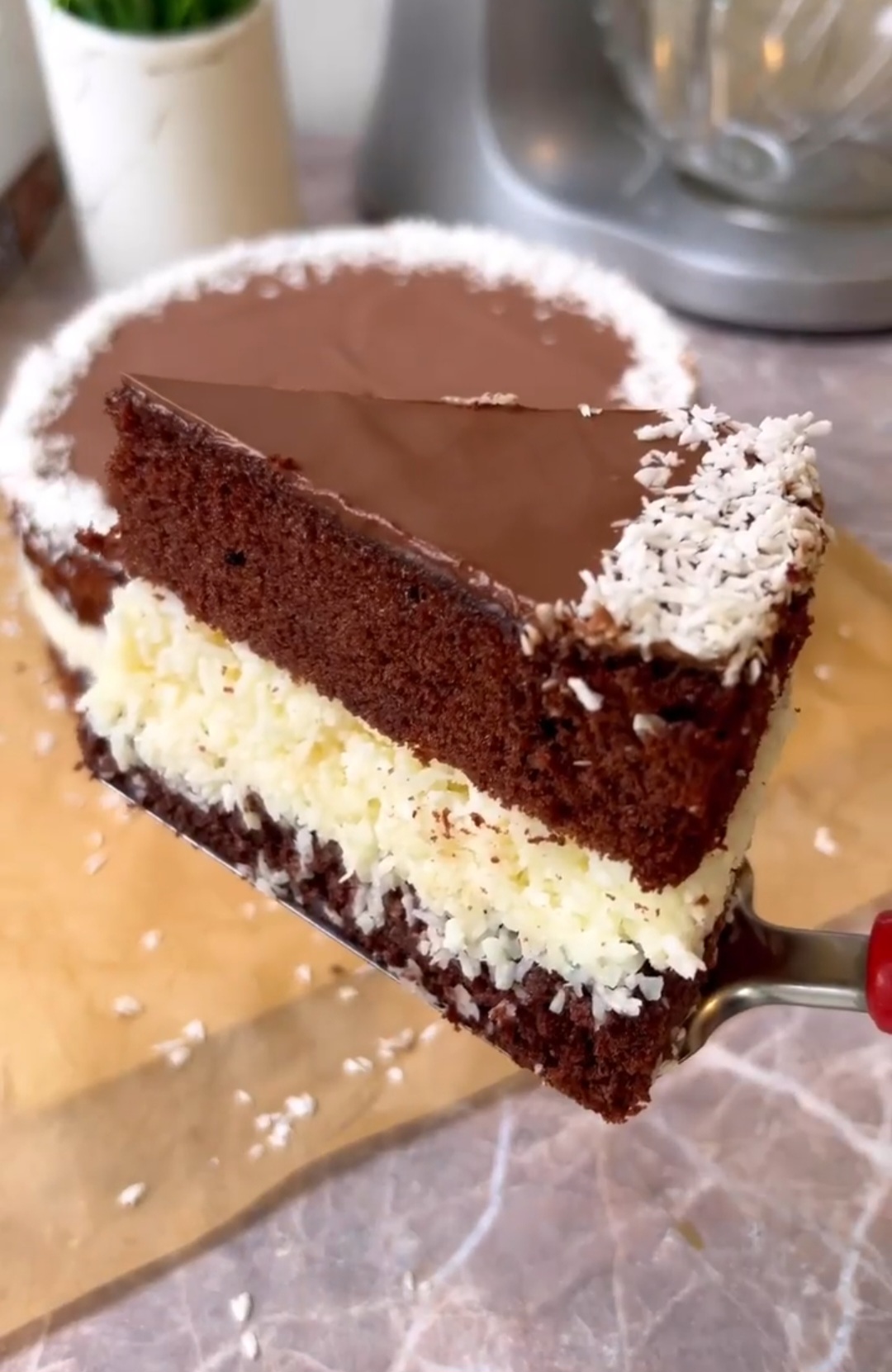 Справжня райська насолода! Неймовірно смачний торт "Баунті" - Ви повинні його спробувати!