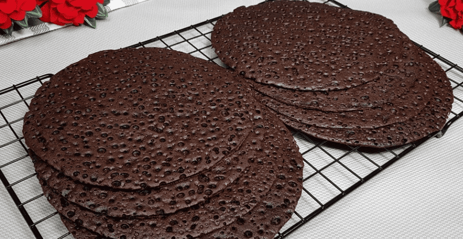 Тоненькі коржі для шоколадного торта - готую без духовки на сковороді