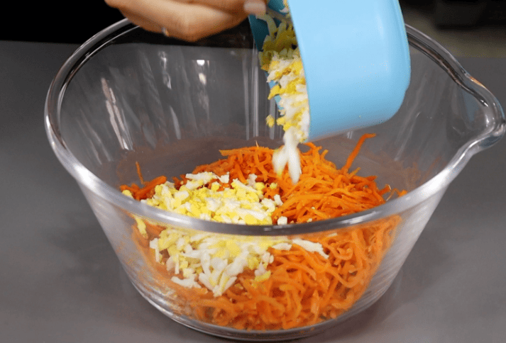 Салат «Корейський краб»: незвичайне поєднання продуктів, а смак чудовий!