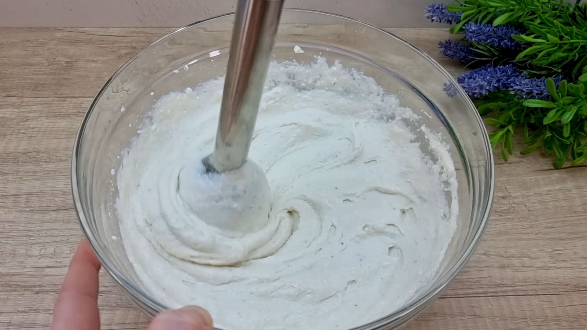 Смачний, як цукерка! Дуже простий, дієтичний та швидкий сирний десерт 11 Смачний, як цукерка! Дуже простий, дієтичний та швидкий сирний десерт