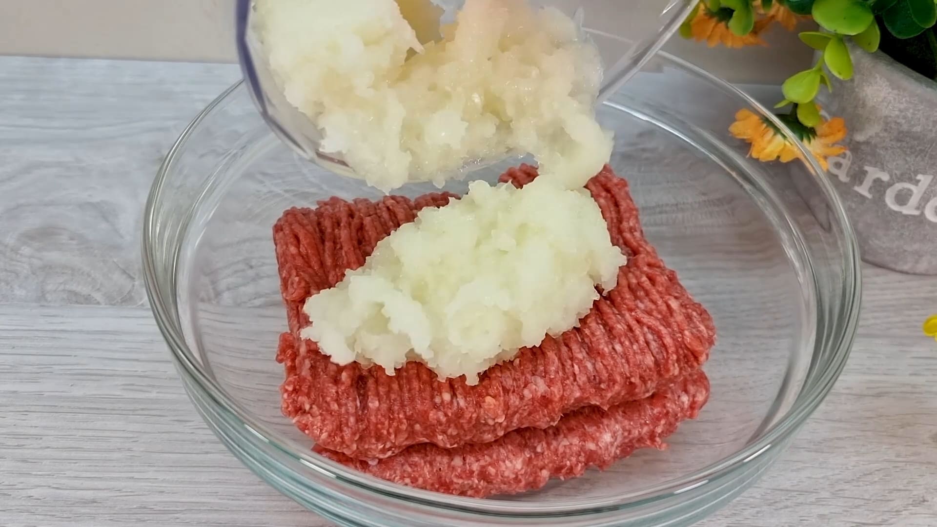 Котлети більше не смажу! Цю вечерю готую у духовці – ситно, смачно, швидко!