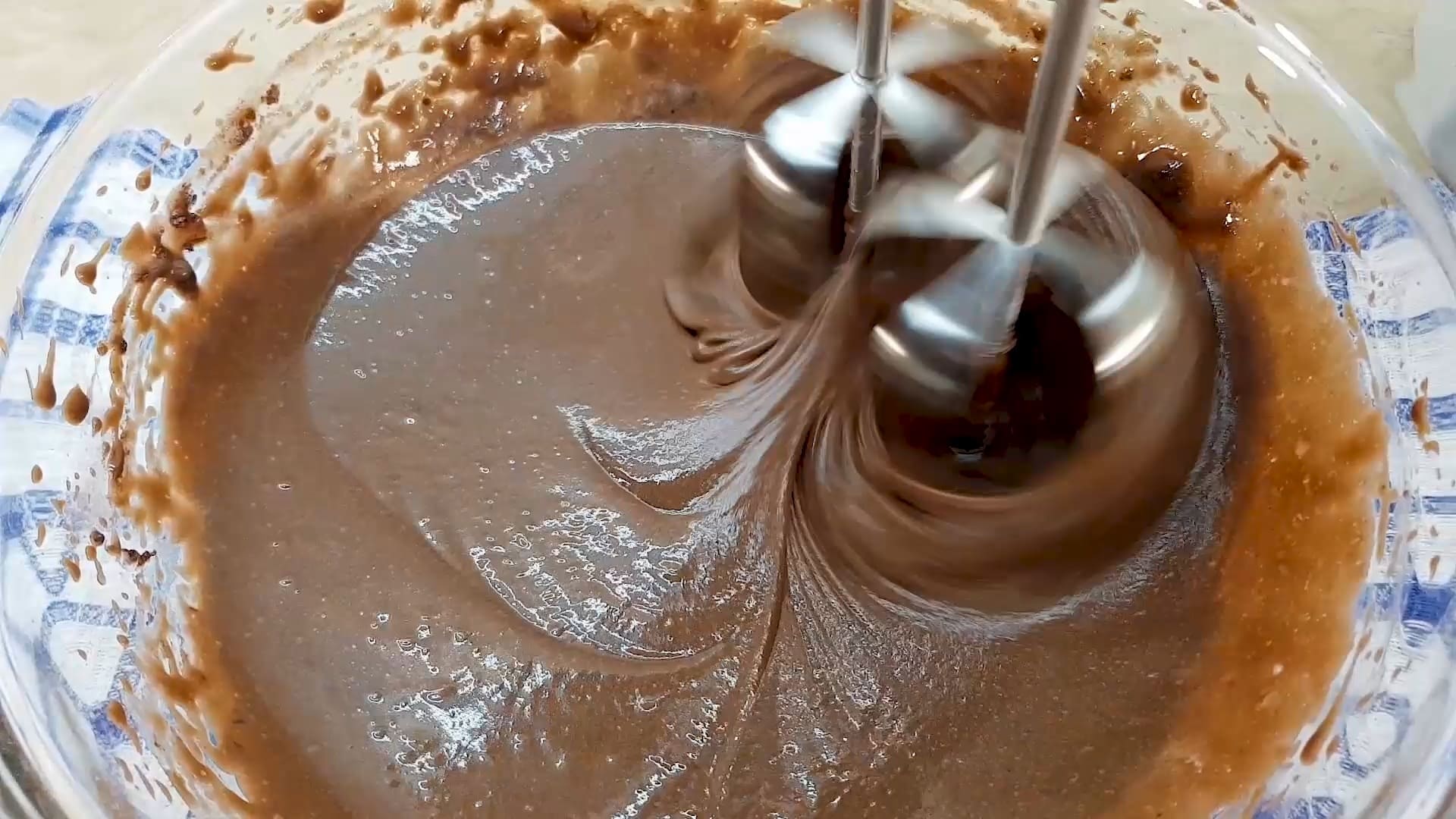 А Ви готуєте торт у мікрохвильовій? Варто приготувати - це швидко, зручно і смачно!