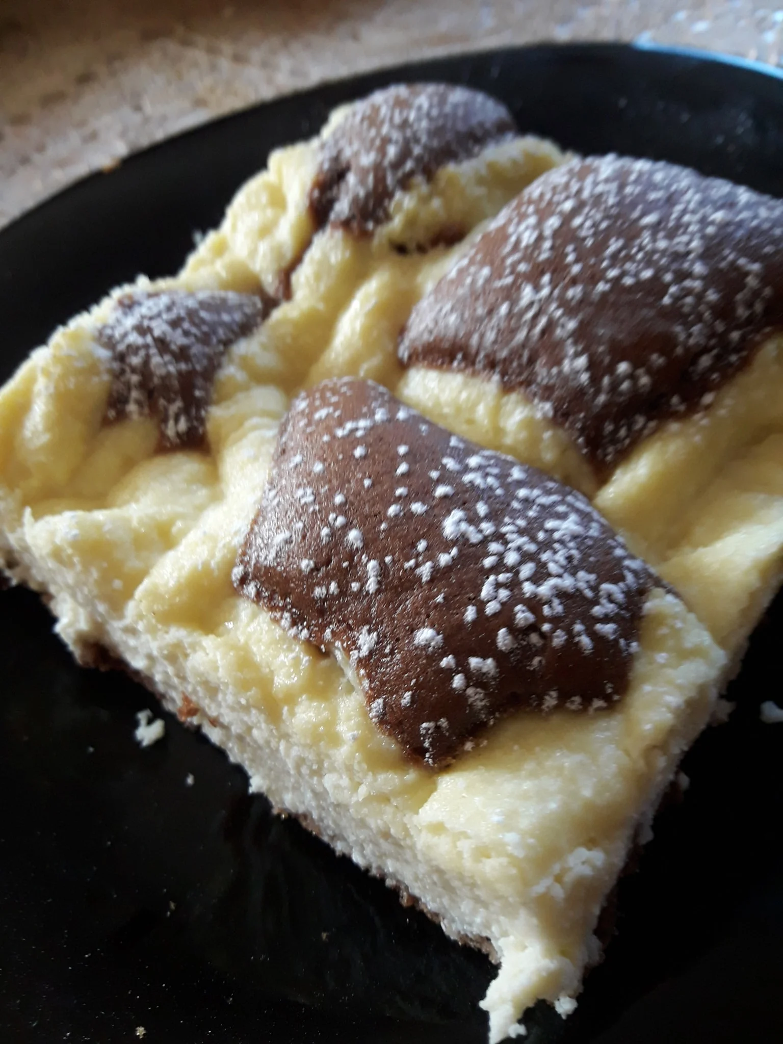 Надзвичайно смачний шоколадний пиріг із сирною масою