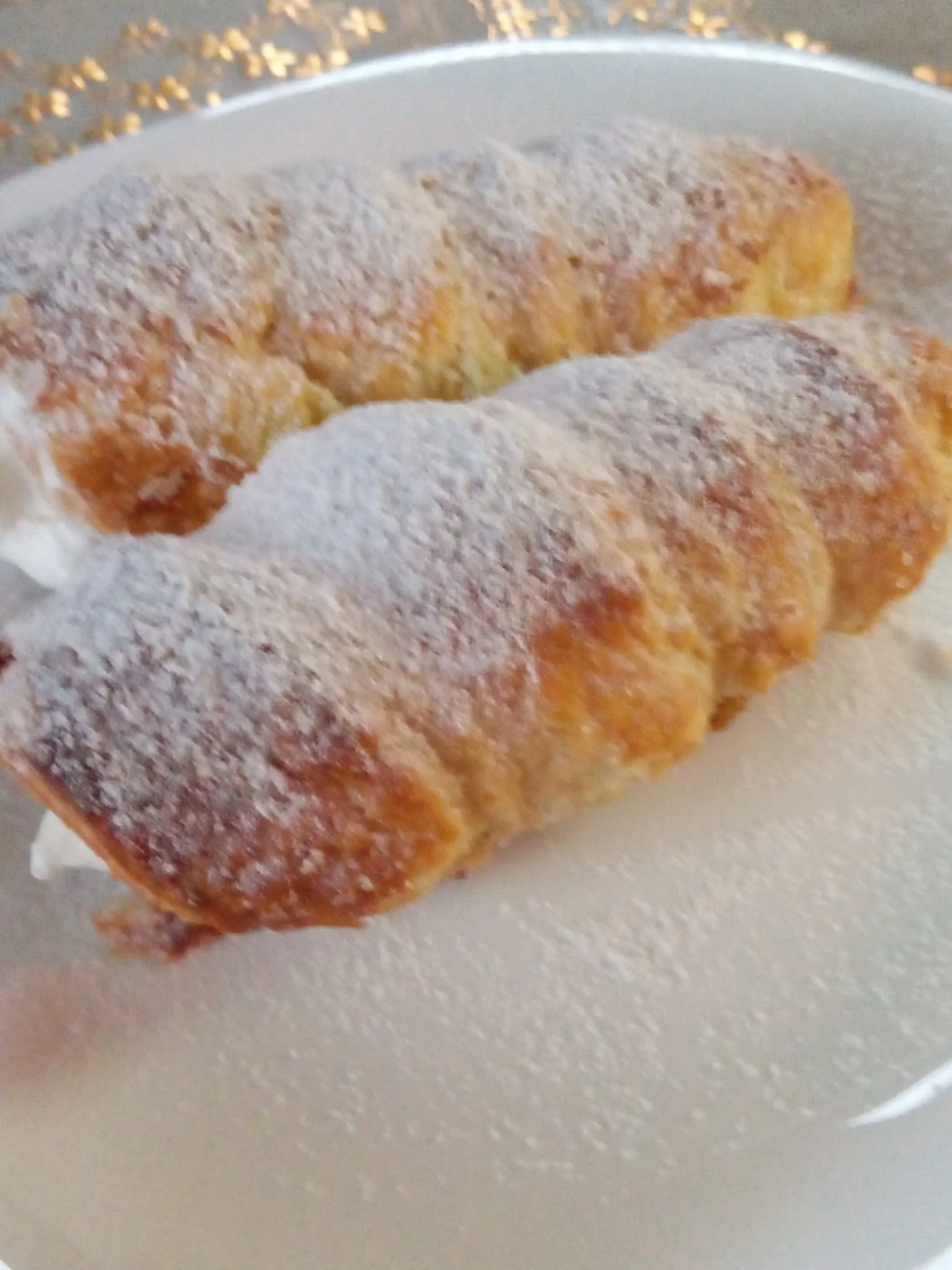 Слоєні трубочки на смальці, які підкорили всіх! Готуються простіше, ніж здається!