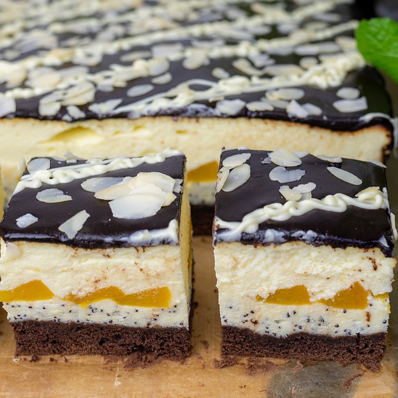 Ви повинні його спробувати! Неймовірно смачний сирник з маком і персиками!