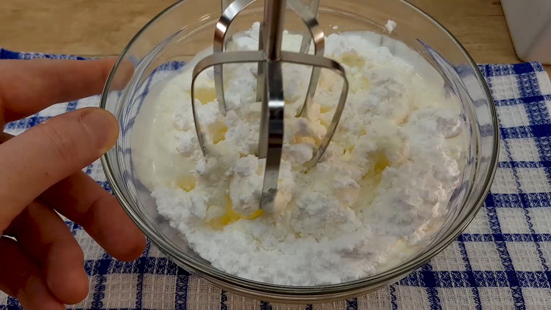 А Ви готуєте торт у мікрохвильовій? Варто приготувати - це швидко, зручно і смачно!