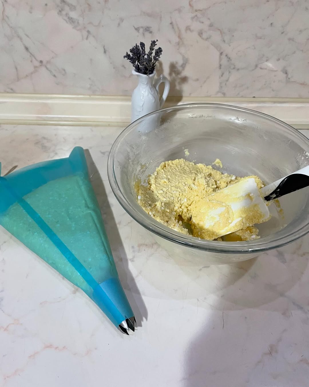 Беру 1 яйце, 250 грам борошна і отримую 38 шт. печива! Сирна випічка без пшеничного борошна