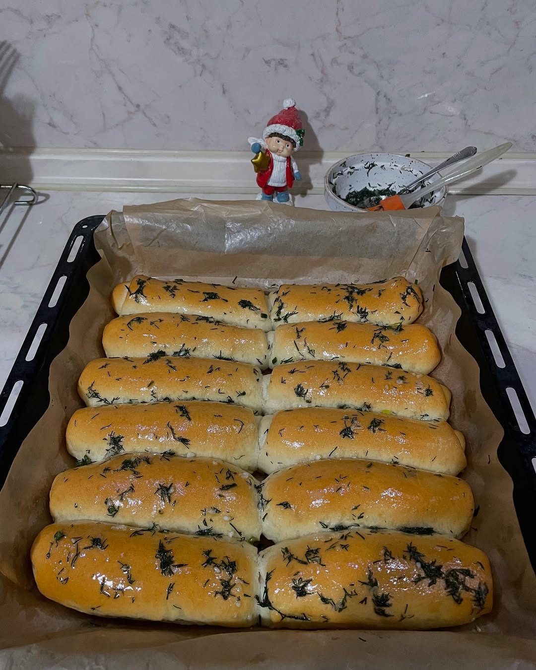 Рулетики з часником і зеленню до борщу - смачні, м'які навіть через кілька днів!