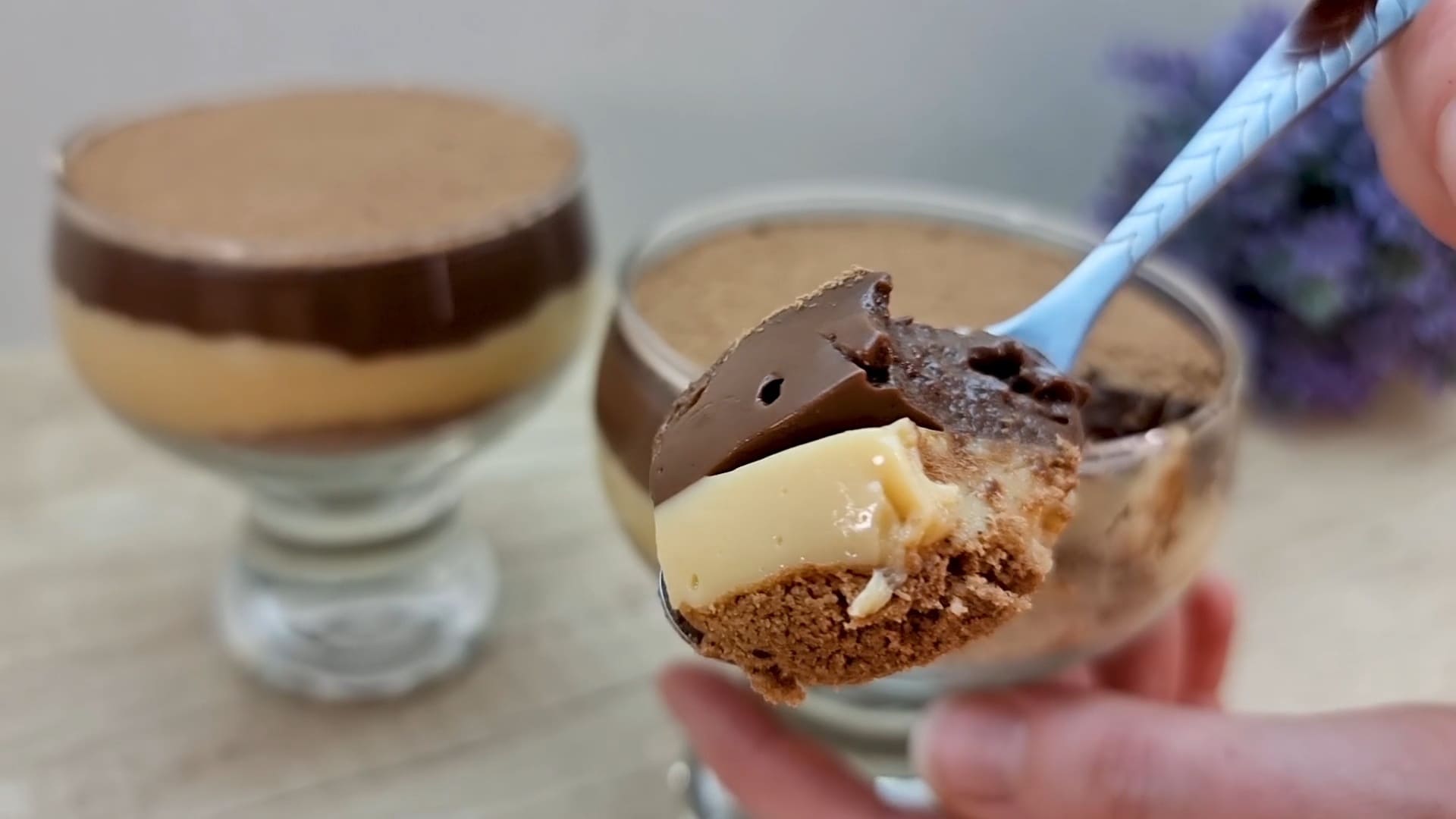 Найпростіші інгредієнти, а діти у захваті! Смачний і швидкий десерт БЕЗ яєць і желатину!