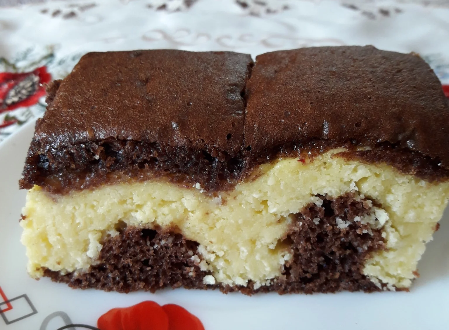 Неймовірний дует на тарілці: пиріг, від якого всі просять добавки!