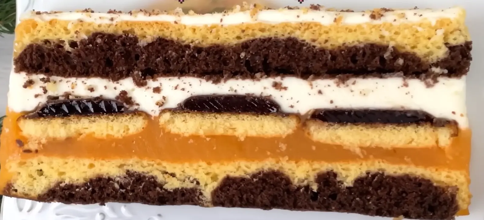 Неймовірний смак без зусиль: пляцок "Лисичка" – це любов із першого шматка!