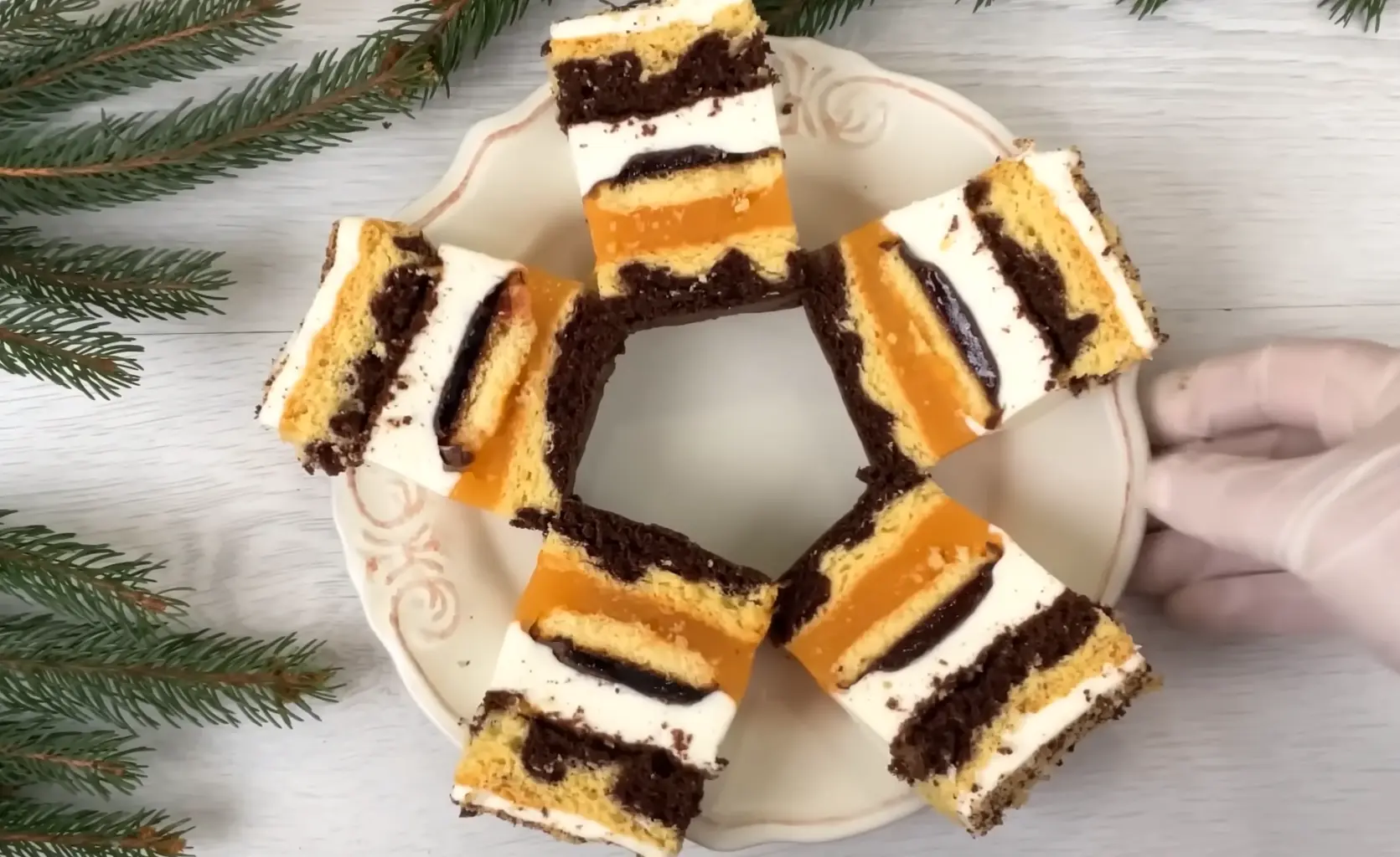 Неймовірний смак без зусиль: пляцок "Лисичка" – це любов із першого шматка!