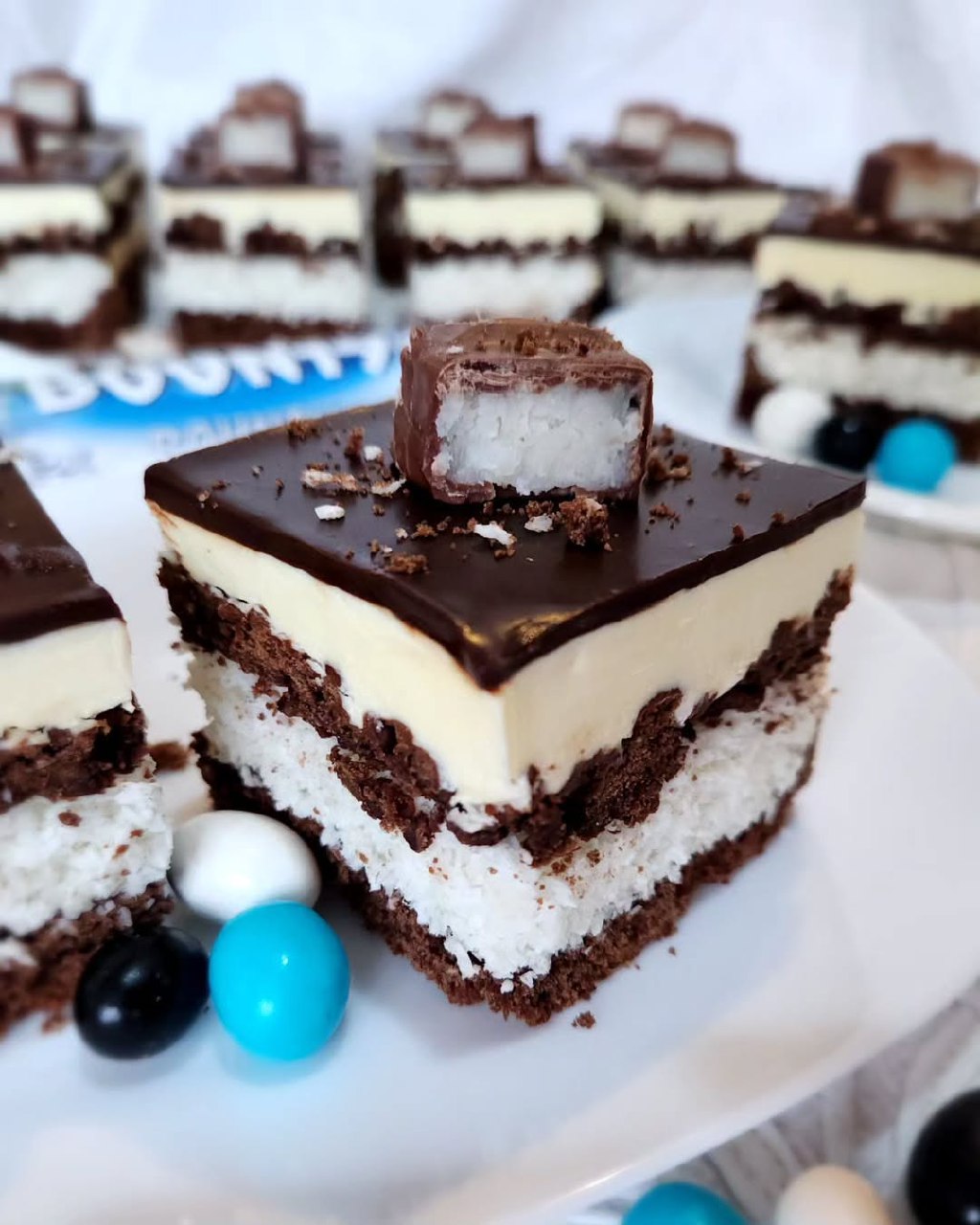 Просто божественний пляцок "Баунті" - справжня райська насолода! Покроковий рецепт, з яким справиться кожен! 6 Просто божественний пляцок "Баунті" - справжня райська насолода! Покроковий рецепт, з яким справиться кожен!