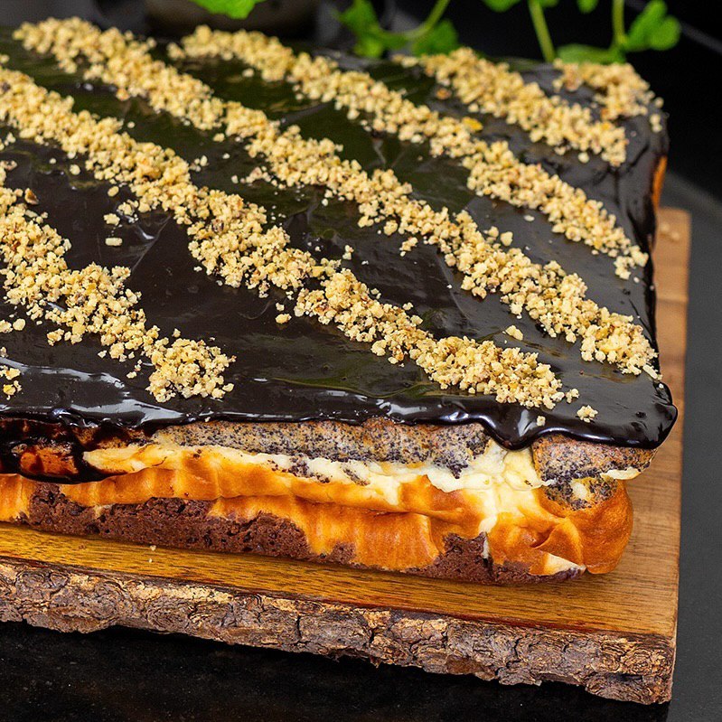 Одним коржем і БЕЗ крему! Сирно-маковий пляцок на шоколадному тісті - смачно і просто!