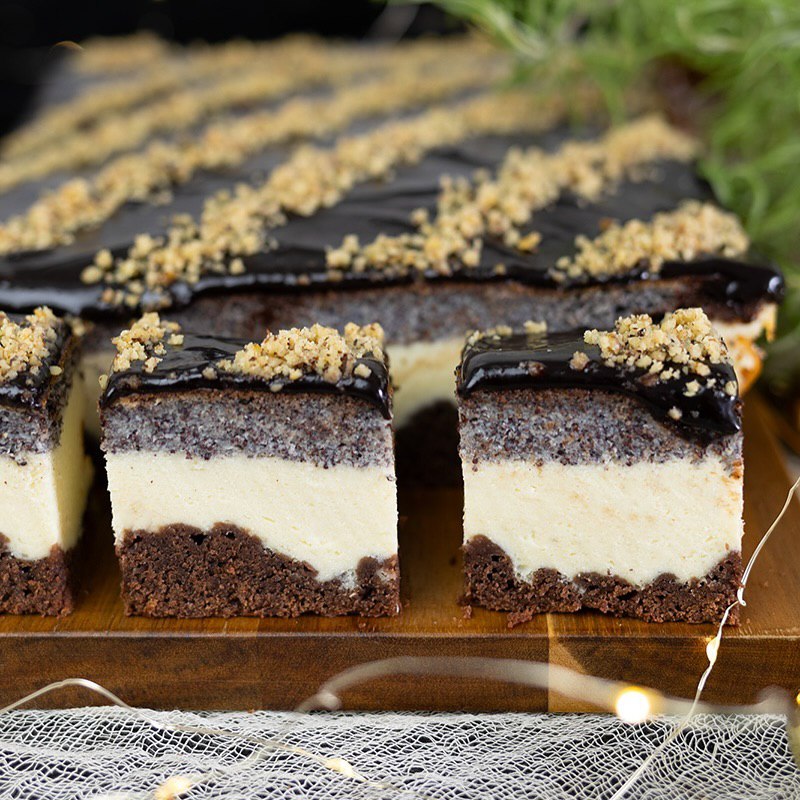 Одним коржем і БЕЗ крему! Сирно-маковий пляцок на шоколадному тісті - смачно і просто!