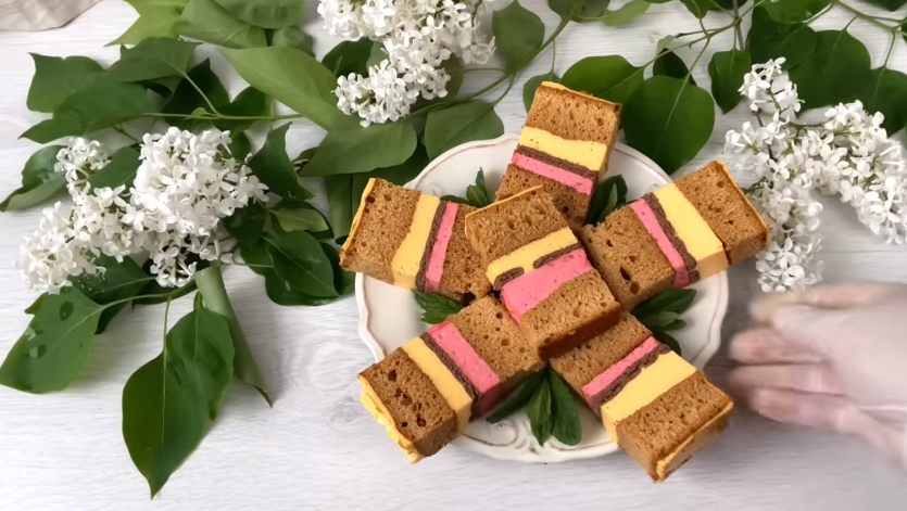 Лише за 1 годину! Новий пляцок "МЕДОВА ДІВЧИНКА" - рецепт від української господині