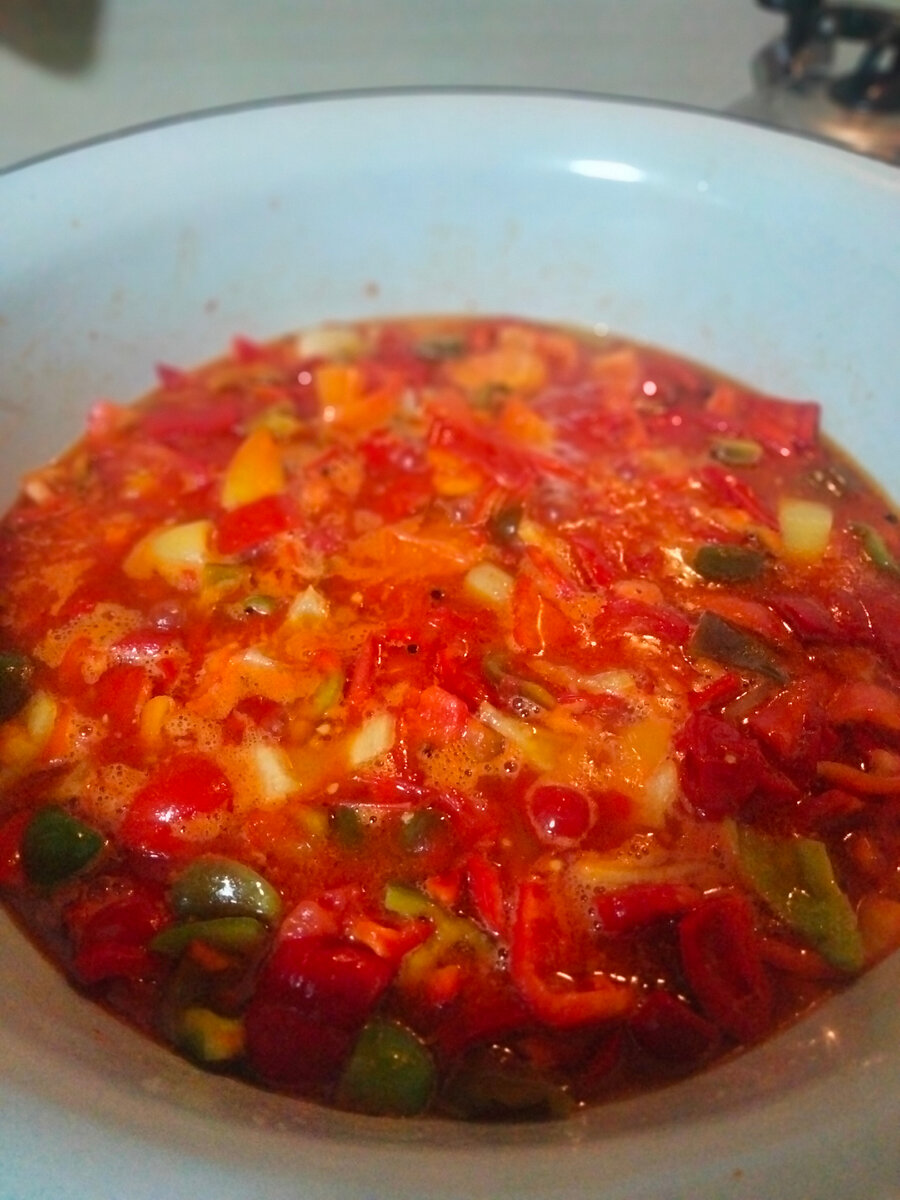 Дуже простий овочевий салат на зиму: називаю його “лінивий”, готується швидко і легко, а виходить смачно 14 d51e2a86c75e8fa25fb098374378cbde