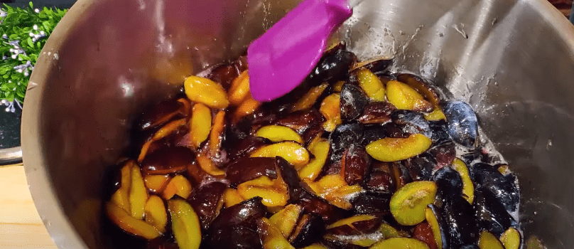 Слива у шоколаді на зиму: нереально смачне варення зі слив, тепер цукерки в минулому – це улюблені ласощі для дітей 11 facecb1e60dc0fe0a648105c1eeb57ed