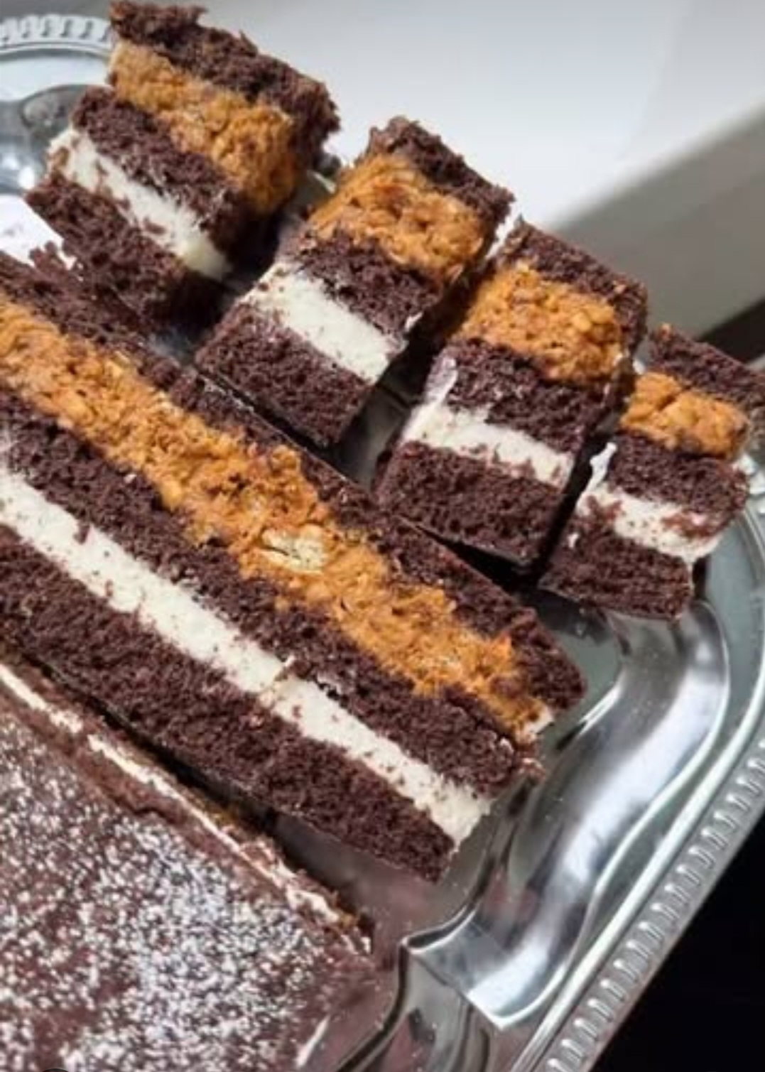 Це дуже смачно! Шедевральний торт "Снікерс" за рецептом чудової української господині!