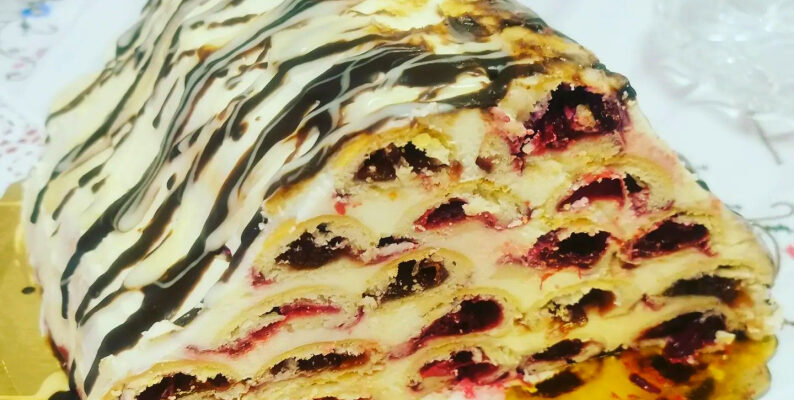 Торт “Монастирська хата” з вишнями і сметанним кремом – улюблена випічка всіх часів 1 24b4537882ff762d5f3b71246248d616