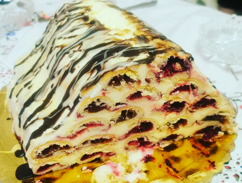 Торт “Монастирська хата” з вишнями і сметанним кремом – улюблена випічка всіх часів 4 24b4537882ff762d5f3b71246248d616