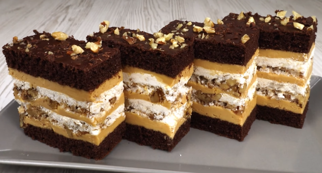 Смак, що зачаровує: горіховий пляцок «Лебедине Озеро». Рецепт, який передають із рук у руки 7 358d3b9f6bc05d95a11022fa4dab94de