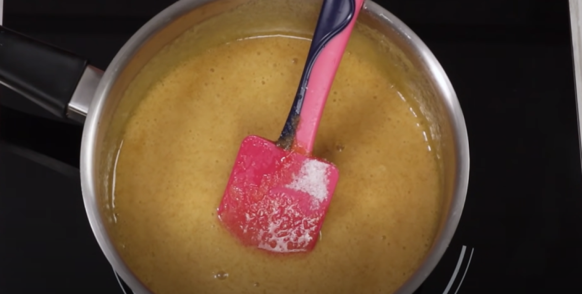 Найкращий рецепт: Пляцок «Медова Вишня». Шоколадний бісквіт, мед та вишня 16 91ea212257ff96e02b210214e1904e7f