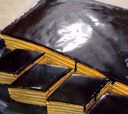 Забудьте про Медовик! Цей торт просто ТАНЕ в роті: "Пташине молоко" від вірменської господині! 1 a17890a0fd7487fff207dd97dd79002e