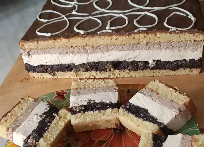 Пляцок-суфле «Маковий Сніг» рецепт: Ніжний маковий торт, що тане в роті