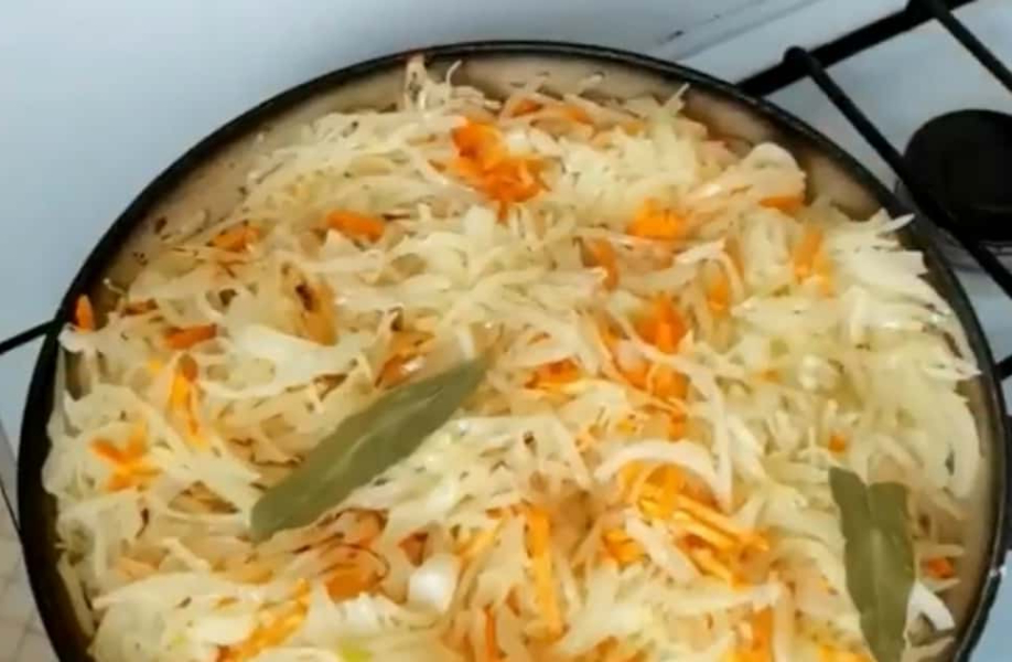 ПІСНІ та дуже соковиті! Рецепт чебуреків, який ви точно збережете 10 c3697573beddd0cc097395a6aeefbe14