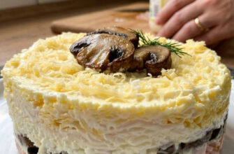 fb salat z kurkoyu i hrybamy nizhnyy povitryanyy i duzhe smachnyy 16759