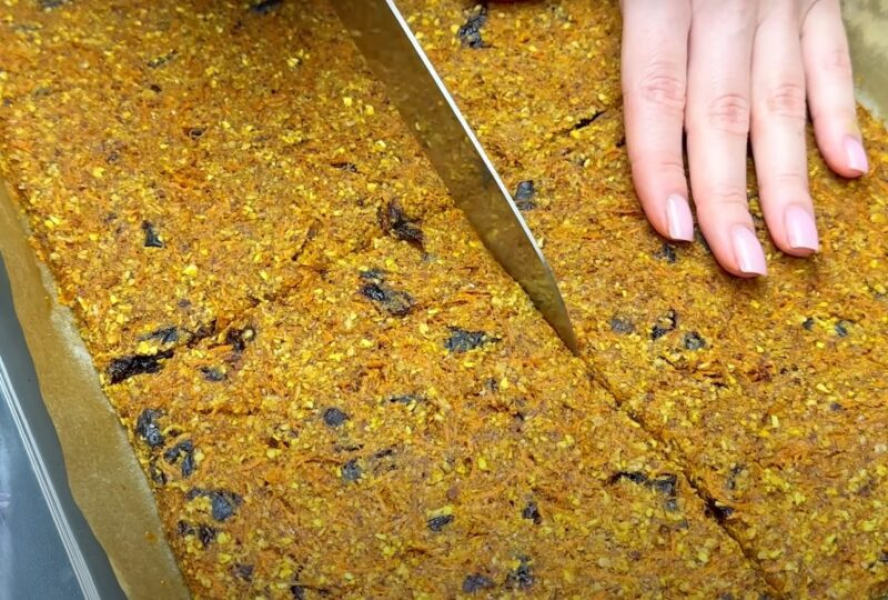 Цей морквяний торт готую без борошна, цукру, масла та яєць. Соковитий, смачний і дієтичний десерт до чаю 9 3f0ced00705c1e614395924925761b5b