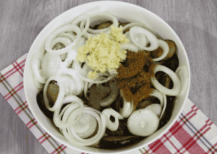 Кабачки і баклажани зі смаком шашлика на зиму: дуже смачна закуска, яку з’їдають миттєво 14 4a1c18bafa2e7decc9066911cc4e60c9